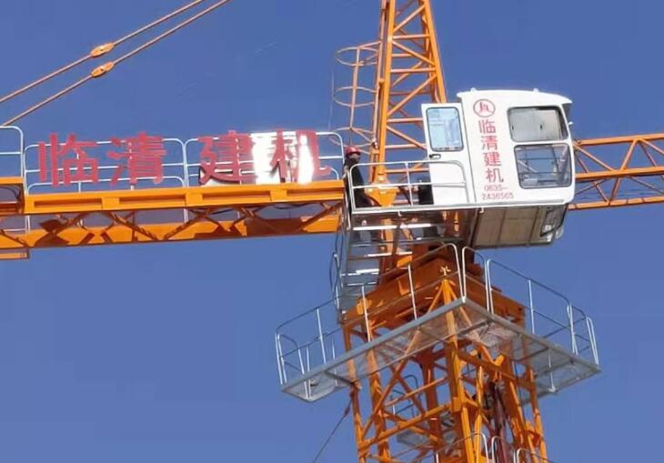 塔吊是建筑工地上最常用的一種起重設(shè)備又名《塔式起重機》